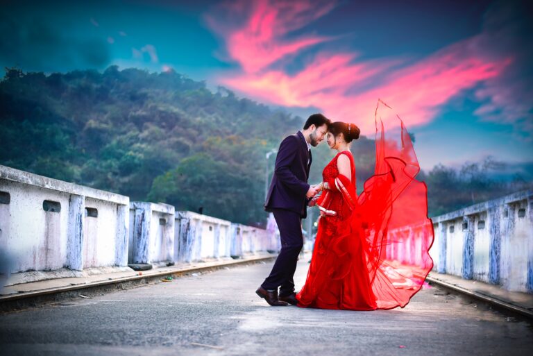 How to dress for pre-wedding photoshoot